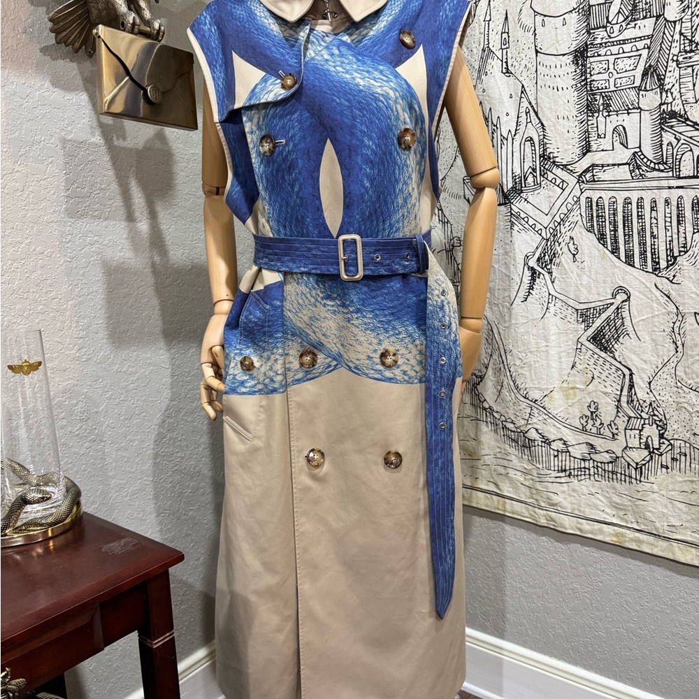 *RARE* Beautiful Mermaid Sleeveless Trench Coat